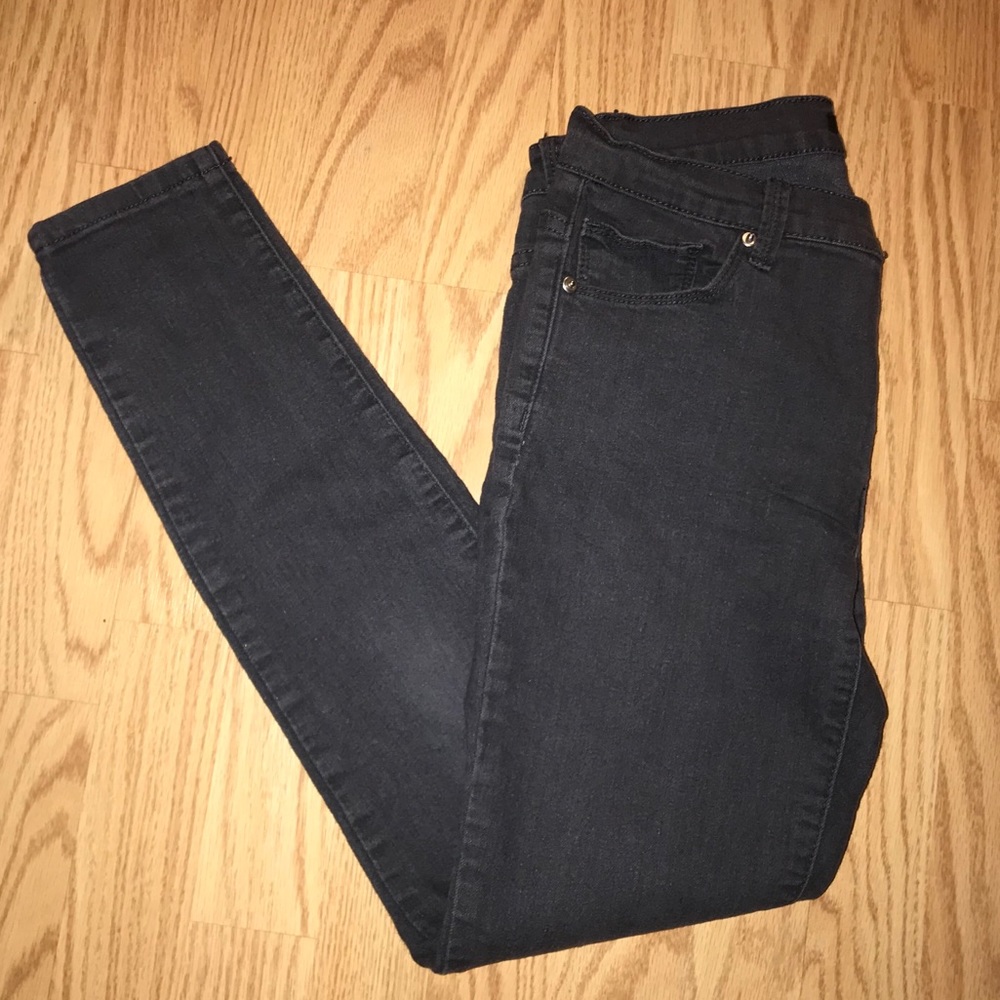 Forever 21 Skinny Jeans, Medium Wash Black